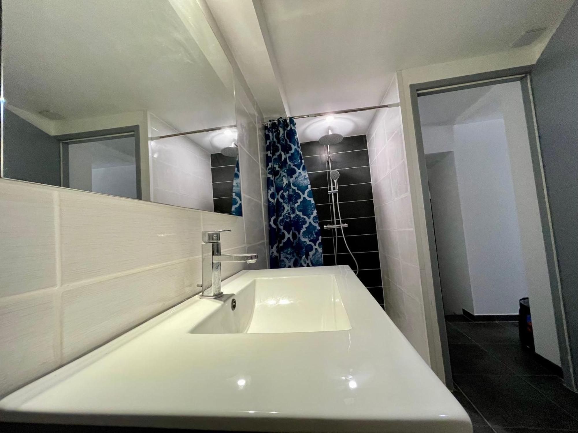 Duplex De Bezons - Parking - Entre Centre-Ville Et Cite Medievale Каркасон Екстериор снимка